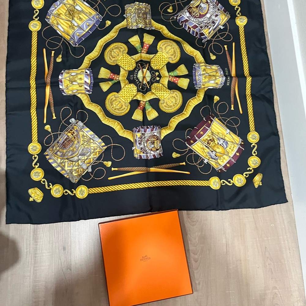 Hermès Black and Yellow Silk Scarf